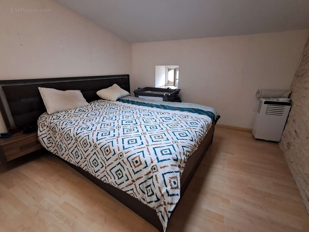 Maison à NEUVILLE-DE-POITOU