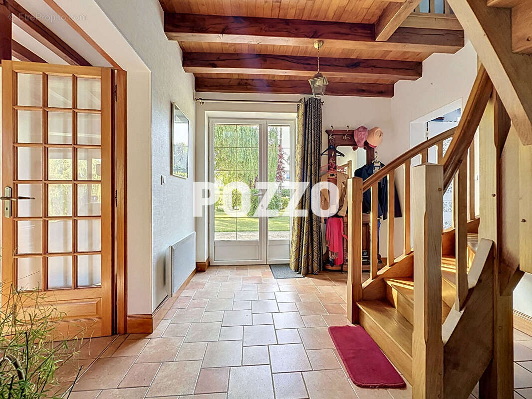 Maison Bacilly 5 pièces;,4 chambres, vie de plain-pied, garage, grand jardin paysagé, 6 km plage - photo 2