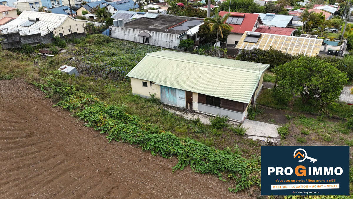 Terrain à LE TAMPON
