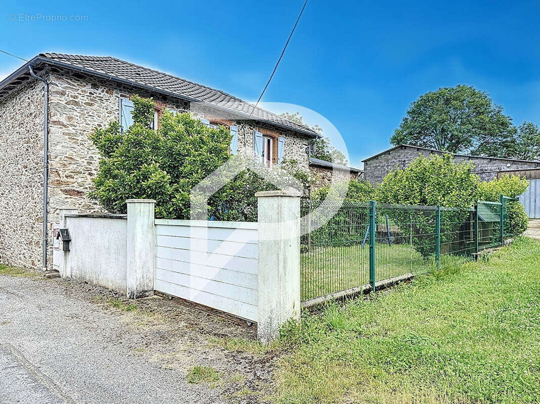 Maison à MONTREDON-LABESSONNIE