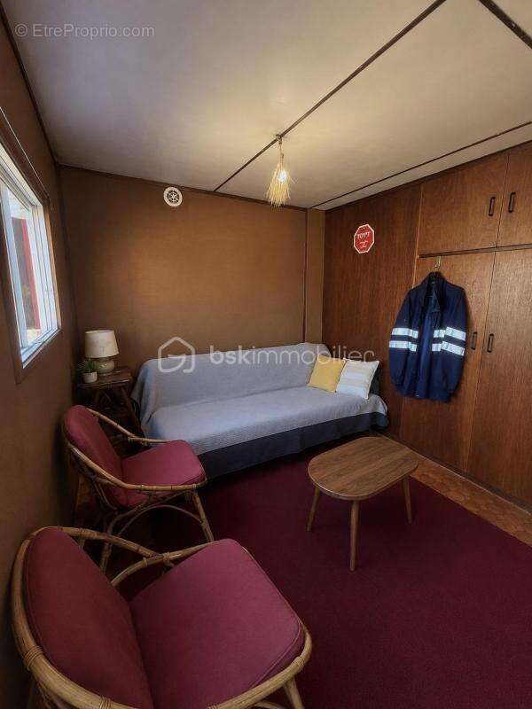 Chalet de 27 m² à Jaulnes - photo 3