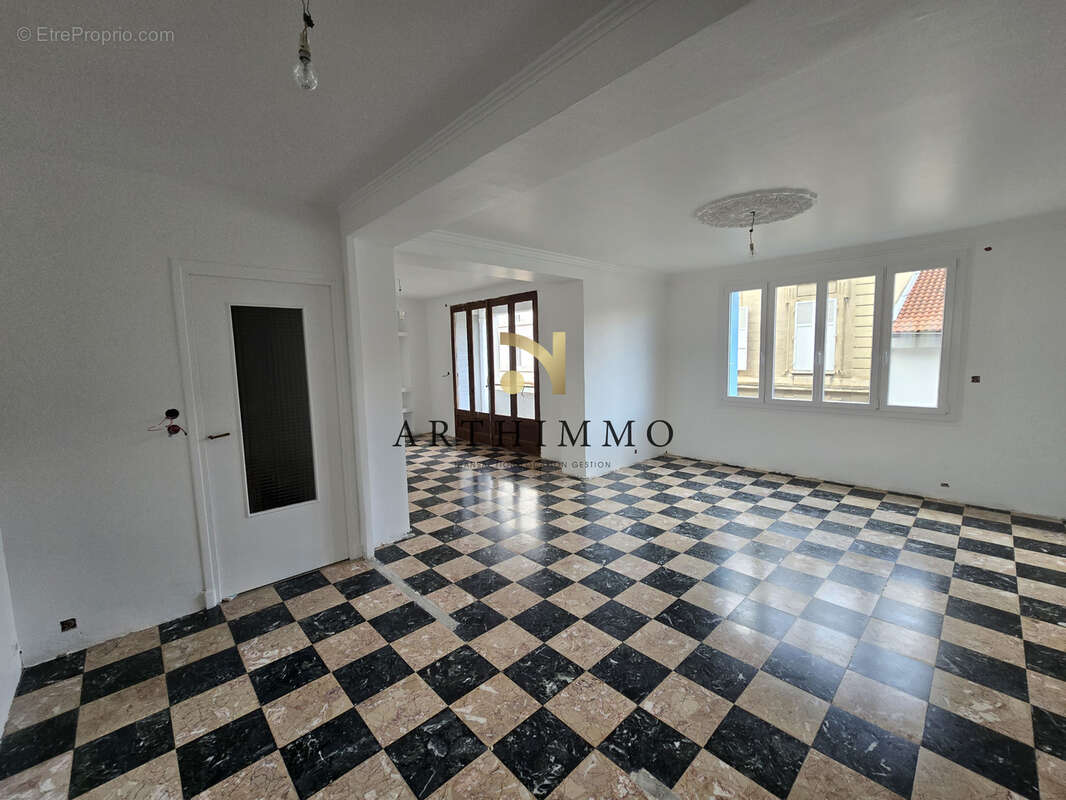 Appartement à ROMANS-SUR-ISERE