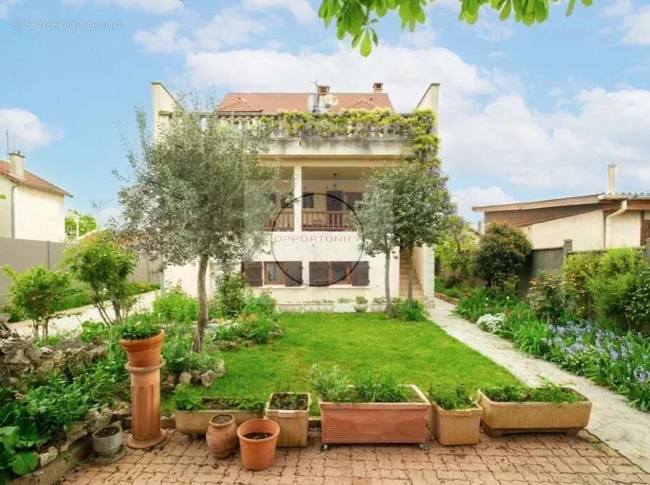 Maison à HOUILLES