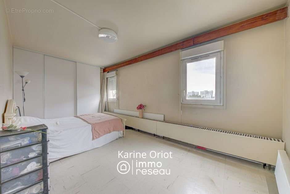 Appartement à VILLENEUVE-LA-GARENNE