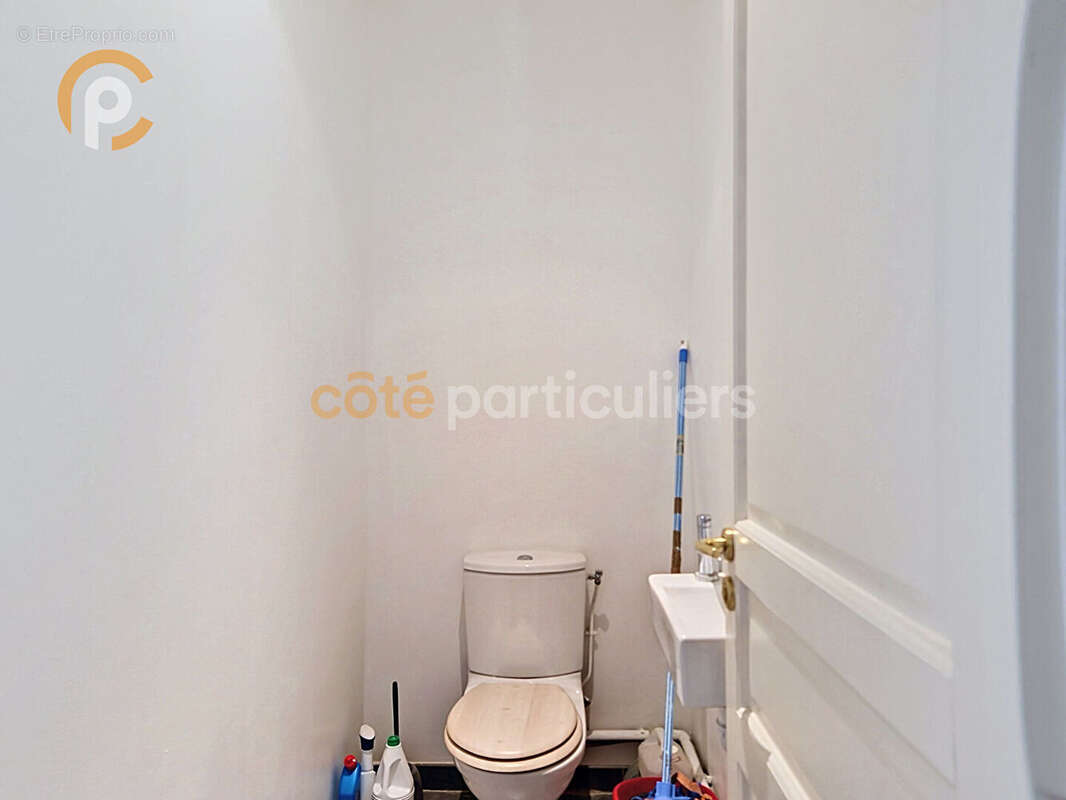 Appartement à PARIS-8E
