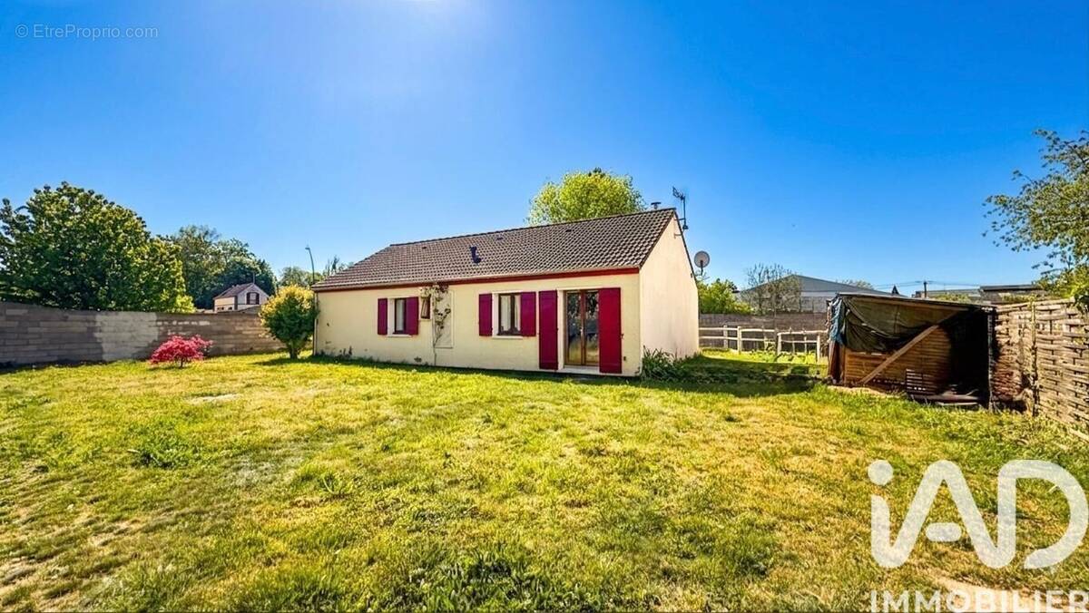 Photo 1 - Maison à SAINT-CLEMENT