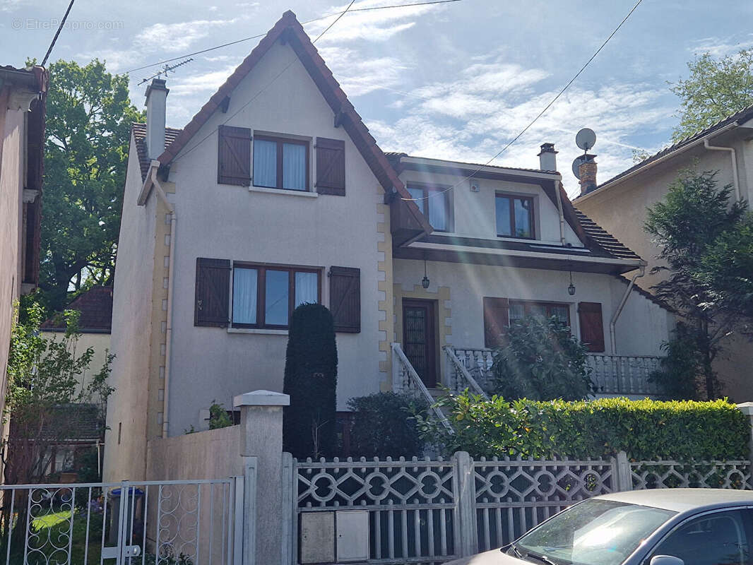 Maison à LIVRY-GARGAN
