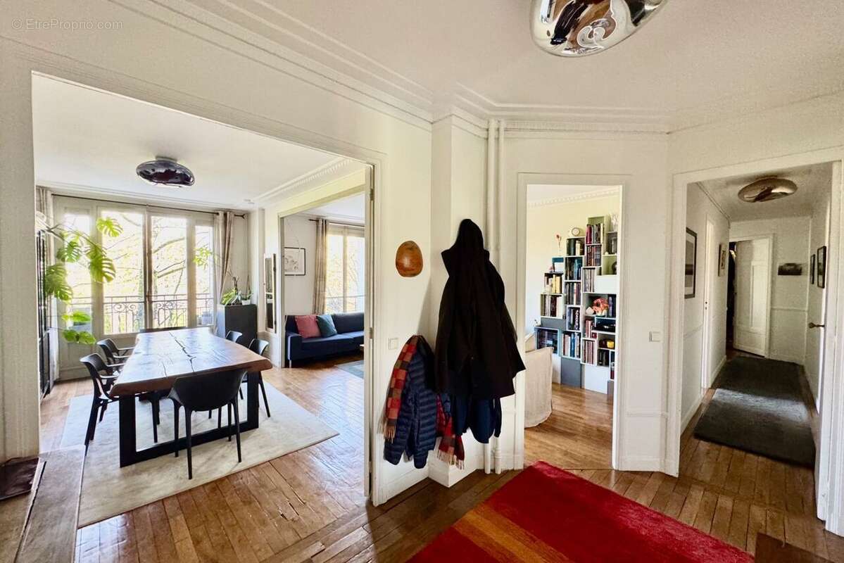 Appartement à PARIS-17E