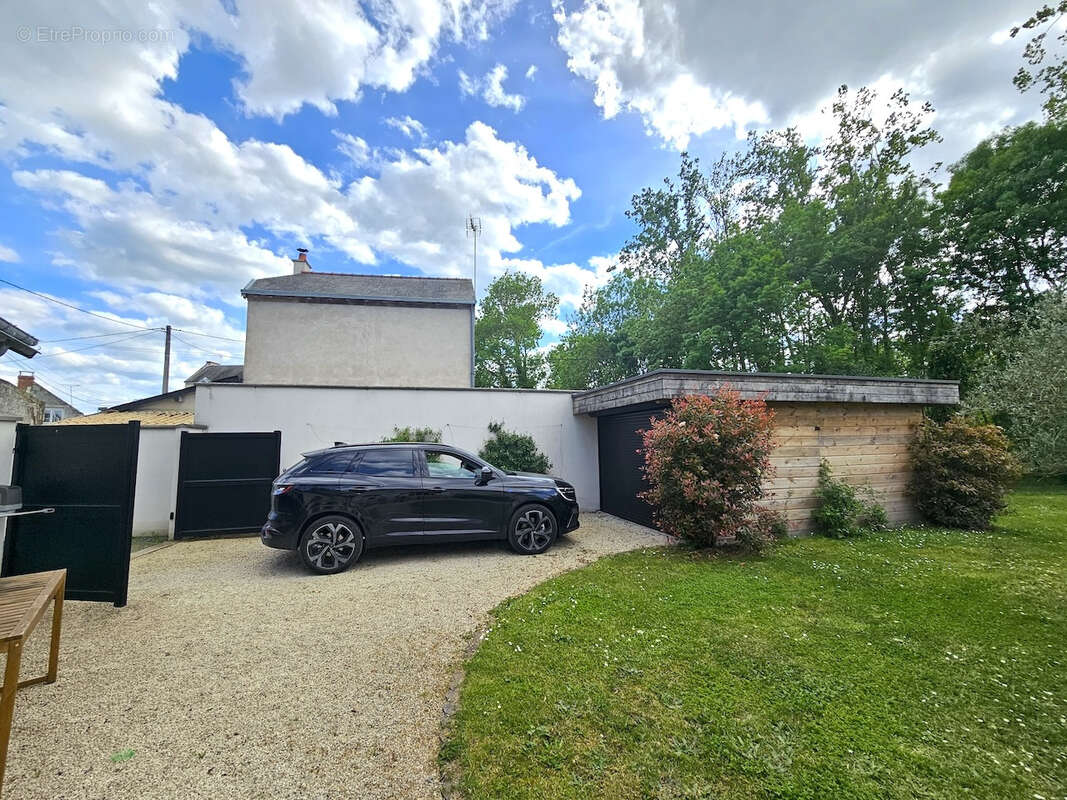 Maison à VARENNES-SUR-LOIRE