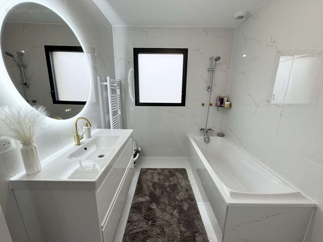 Maison à VERN-SUR-SEICHE