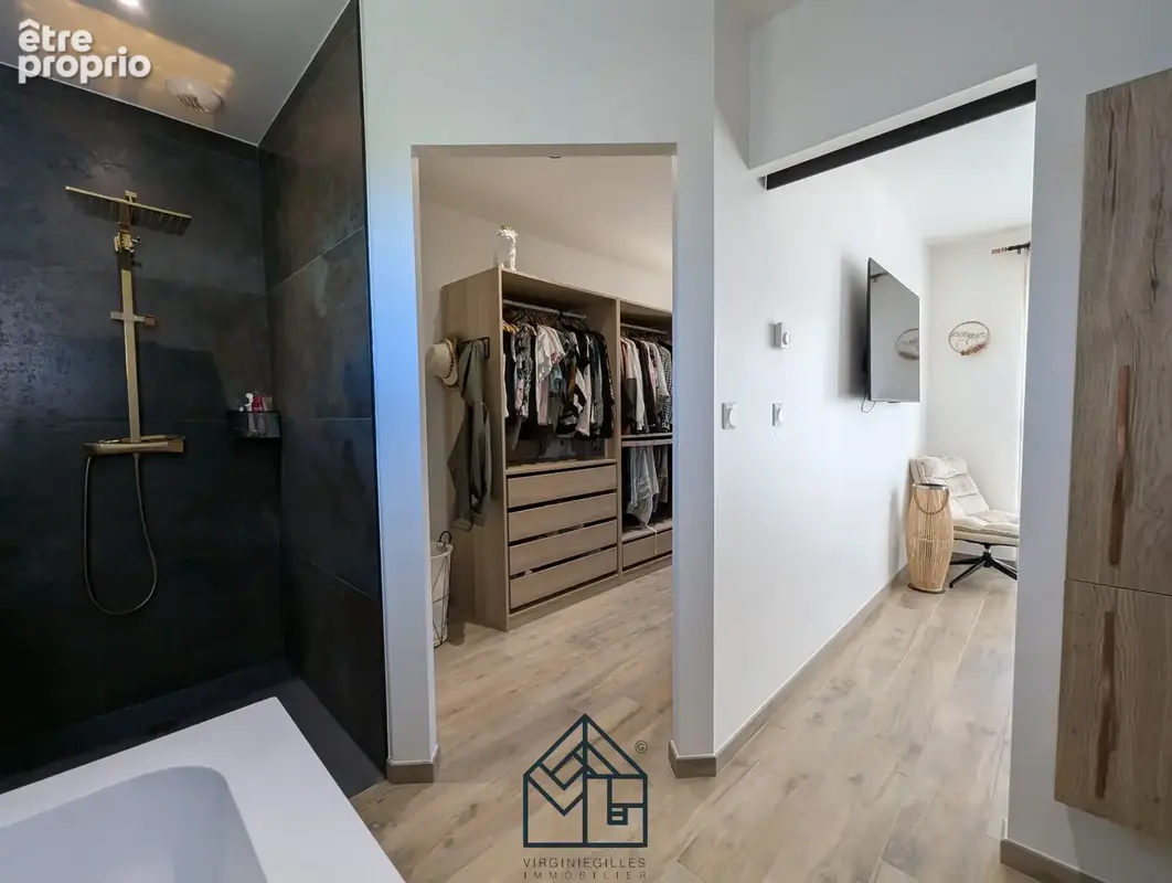 Maison contemporaine récente, performante et parfaitement équipée, à découvrir à Ouches. - photo 14