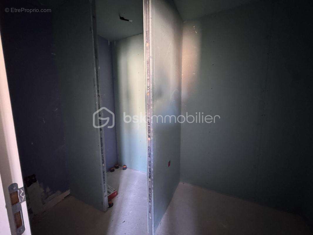 Maison à LE THILLAY