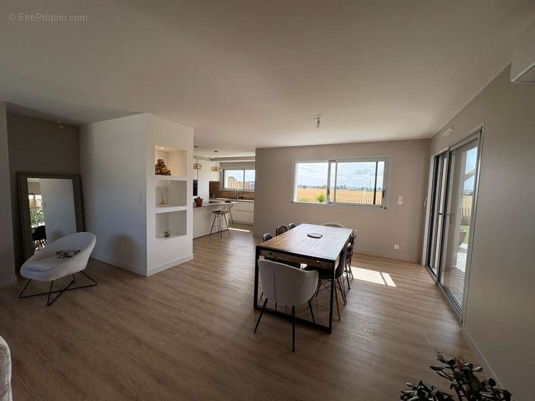 Maison 114 m² à Chauray  - photo 7