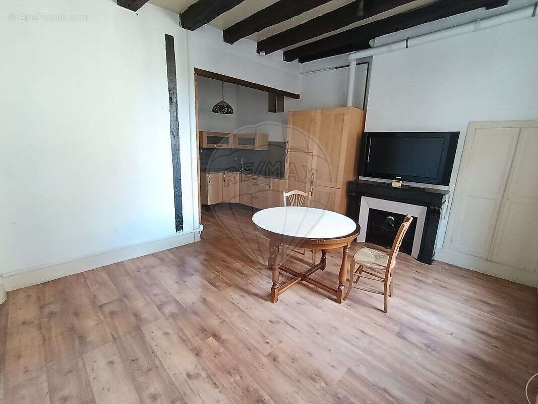 Autre à NEVERS