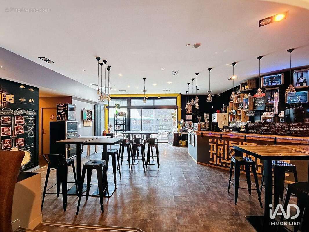 Photo 3 - Commerce à GIERES
