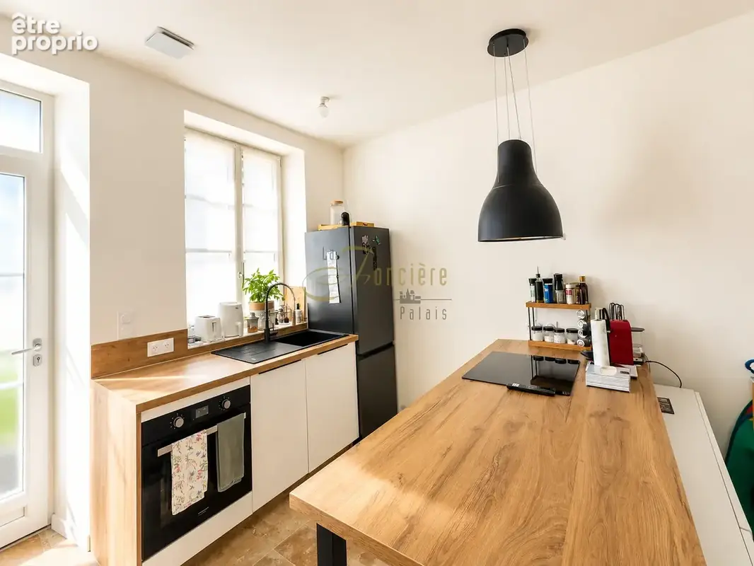 Exclusivité maison de ville rénovée avec cour privative et cave - photo 3