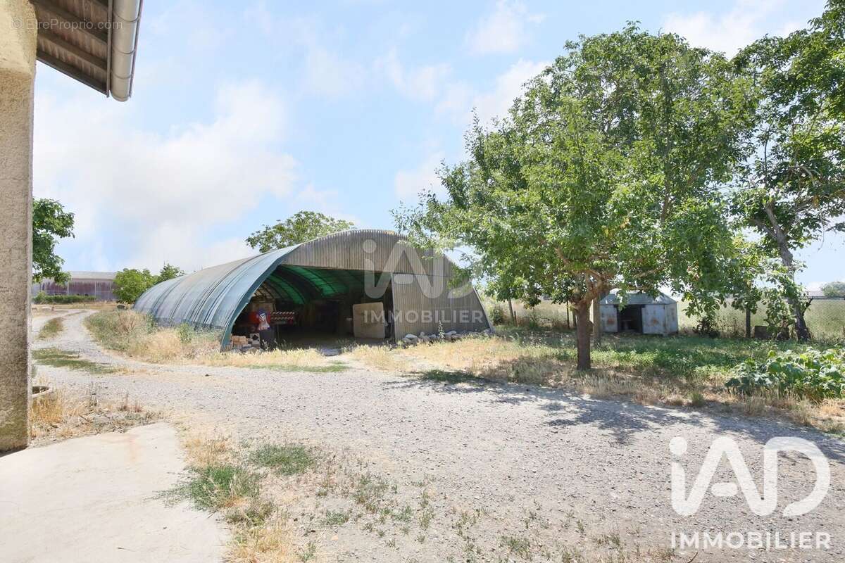 Maison 137 m² à Saint-Jory  - photo 4