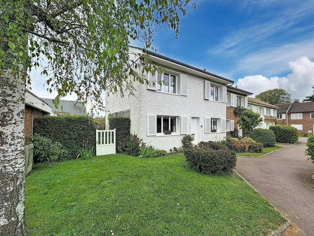 Photo 1 - Maison à LES LOGES-EN-JOSAS