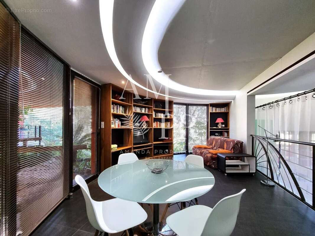 Maison à MANDELIEU-LA-NAPOULE