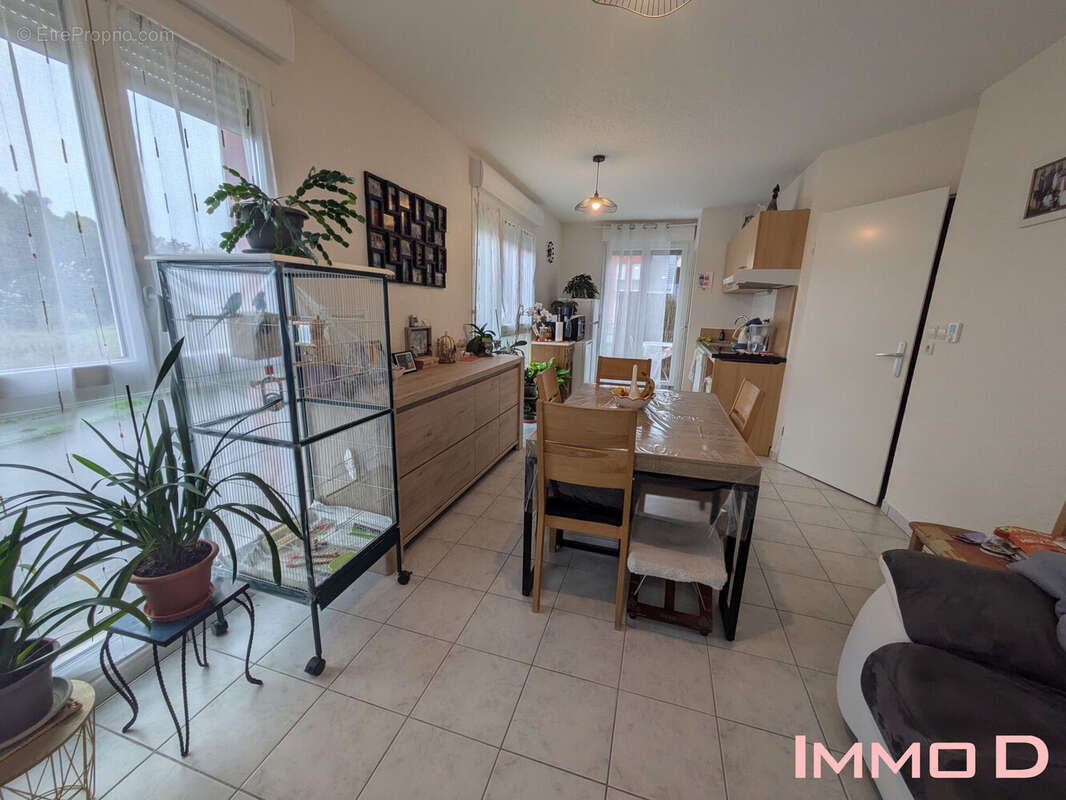 Appartement à THAON-LES-VOSGES