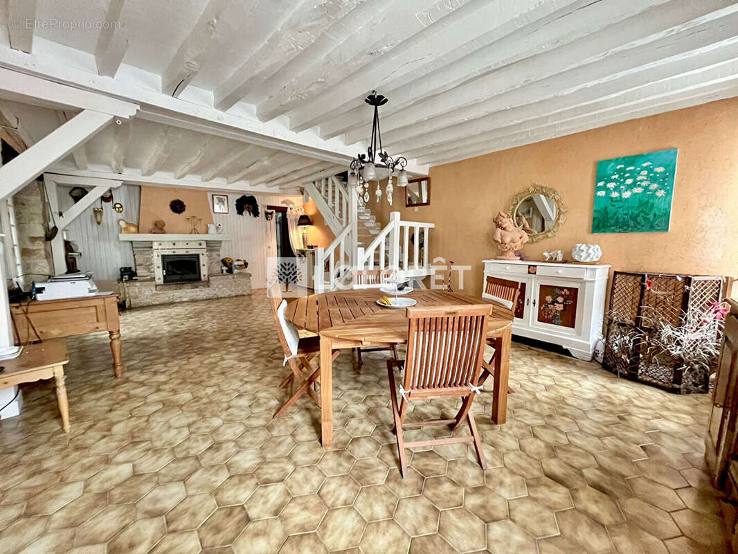 Propriété ancienne 7 pièce(s) 234.25 m2 - photo 4