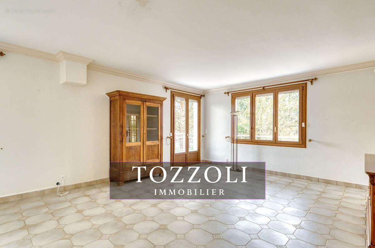 Maison à SAINT-QUENTIN-FALLAVIER