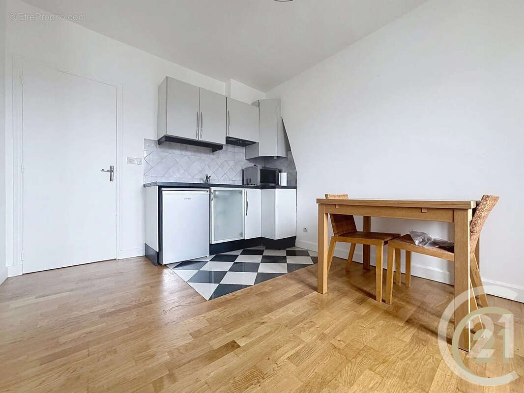 Appartement à PARIS-3E