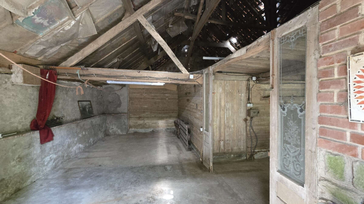 réf 4012 - Maison type longère aux beaux volumes avec grande dépendance et jardin clos - - photo 12
