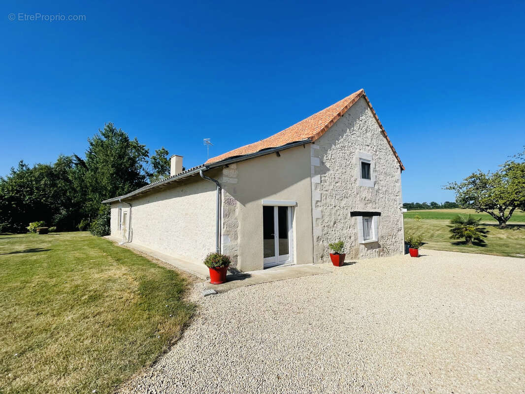 Maison à PAIZAY-LE-SEC