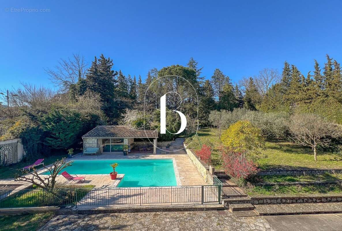 Maison à VALLON-PONT-D'ARC