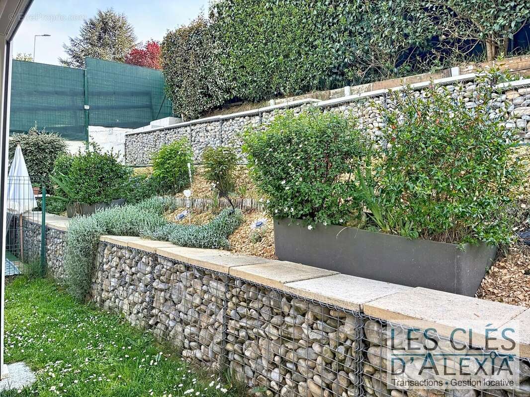 Appartement à LOIRE-SUR-RHONE