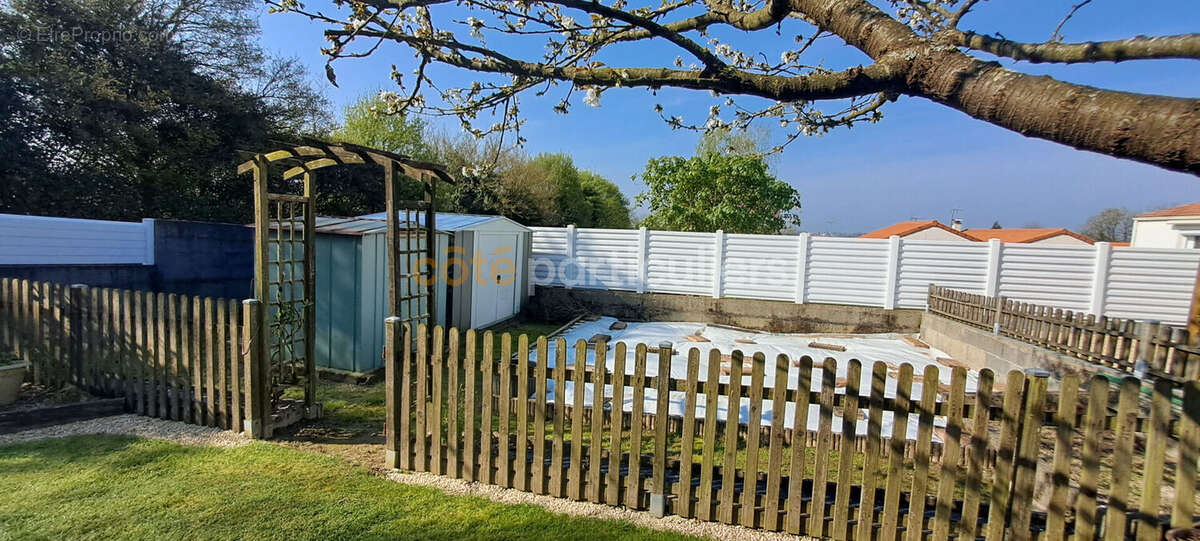 Maison à MORTAGNE-SUR-SEVRE