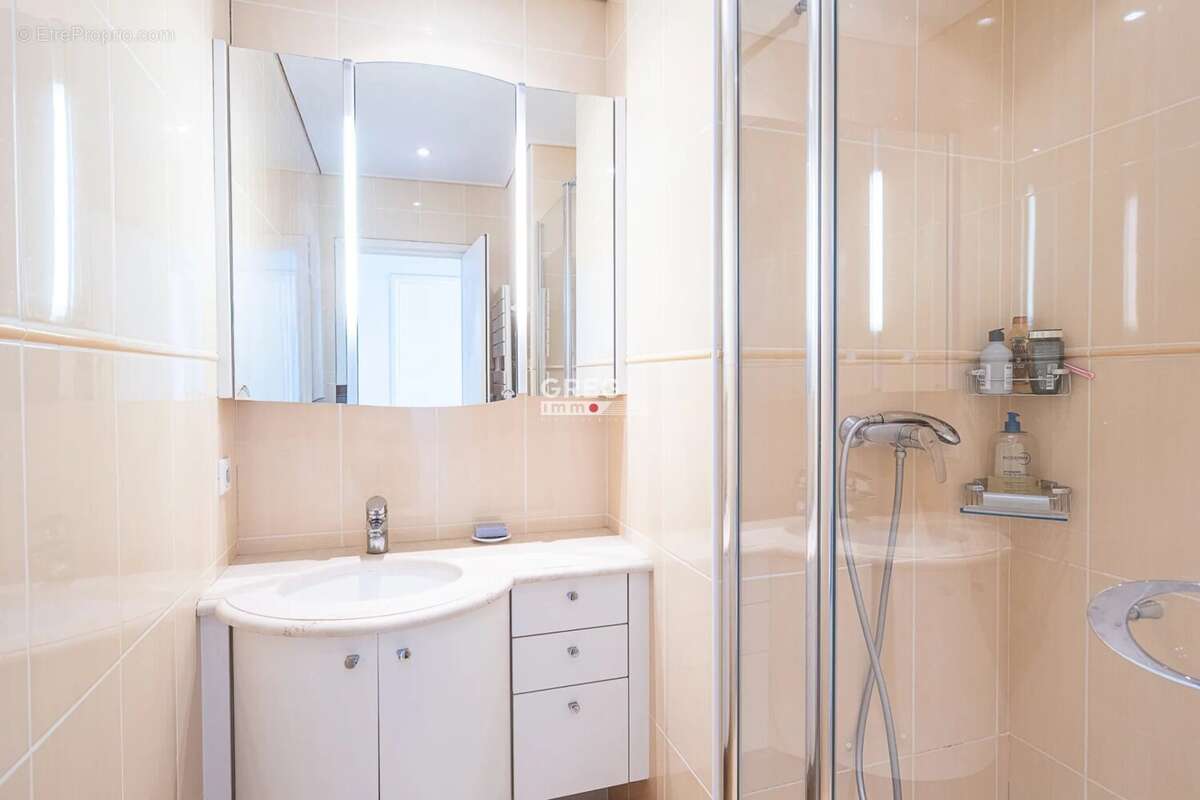 Pieds dans l'eau! Appartement 3 pièces à Villeneuve-Loubet p - photo 13