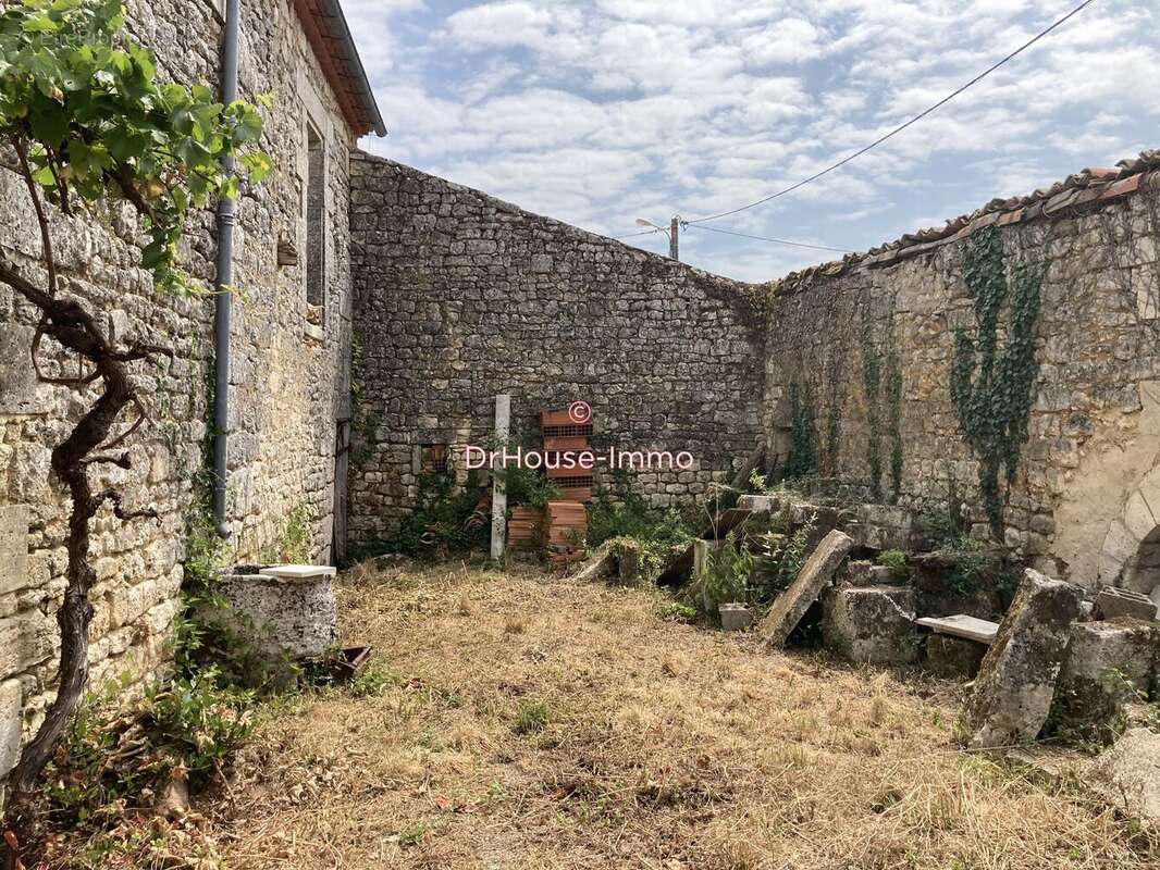 Autre à SOYAUX