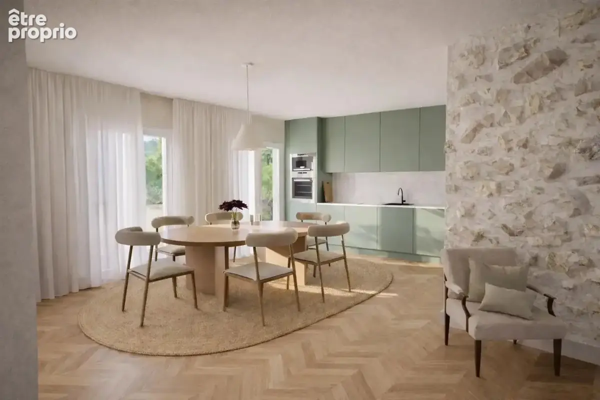 Vieil Antibes : 3 pièces rénové - 3ème étage - Balcon -  Vue dégagée - photo 2