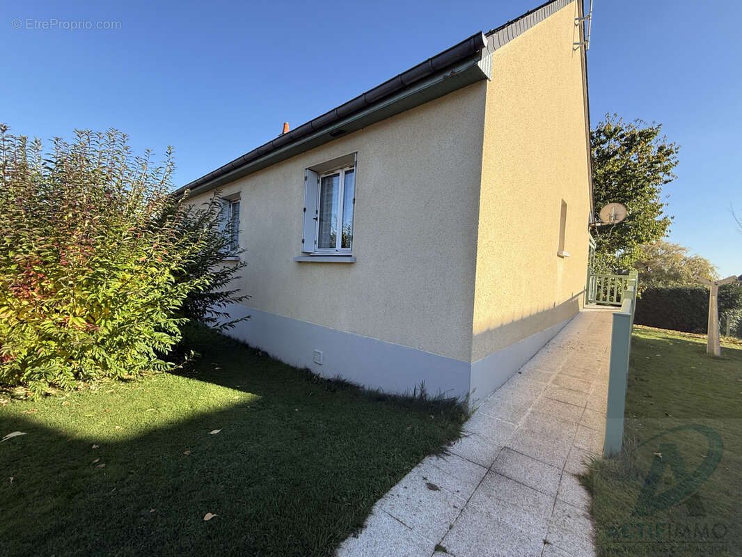 Maison à MESSEI