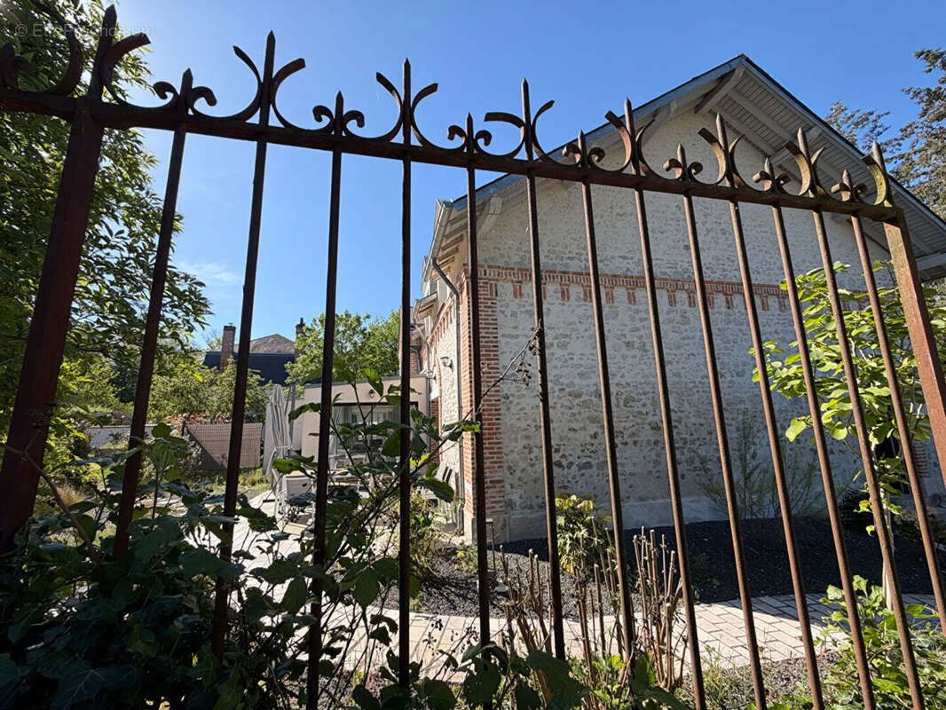 Maison à SAINT-CYR-EN-VAL