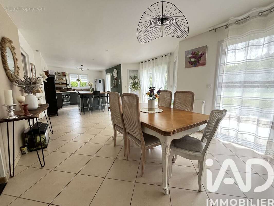 Photo 3 - Maison à CLEDEN-POHER