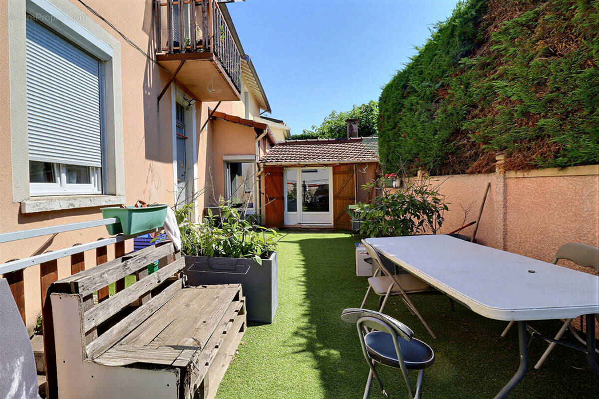 Appartement à OULLINS