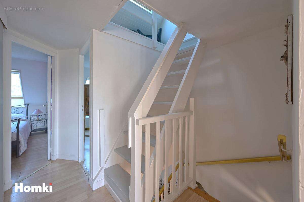 Appartement à POISAT