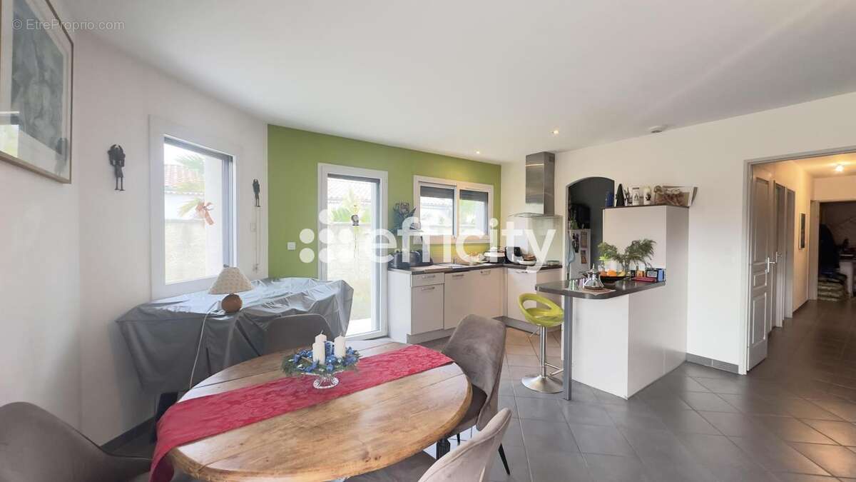 Maison à PORTES-LES-VALENCE