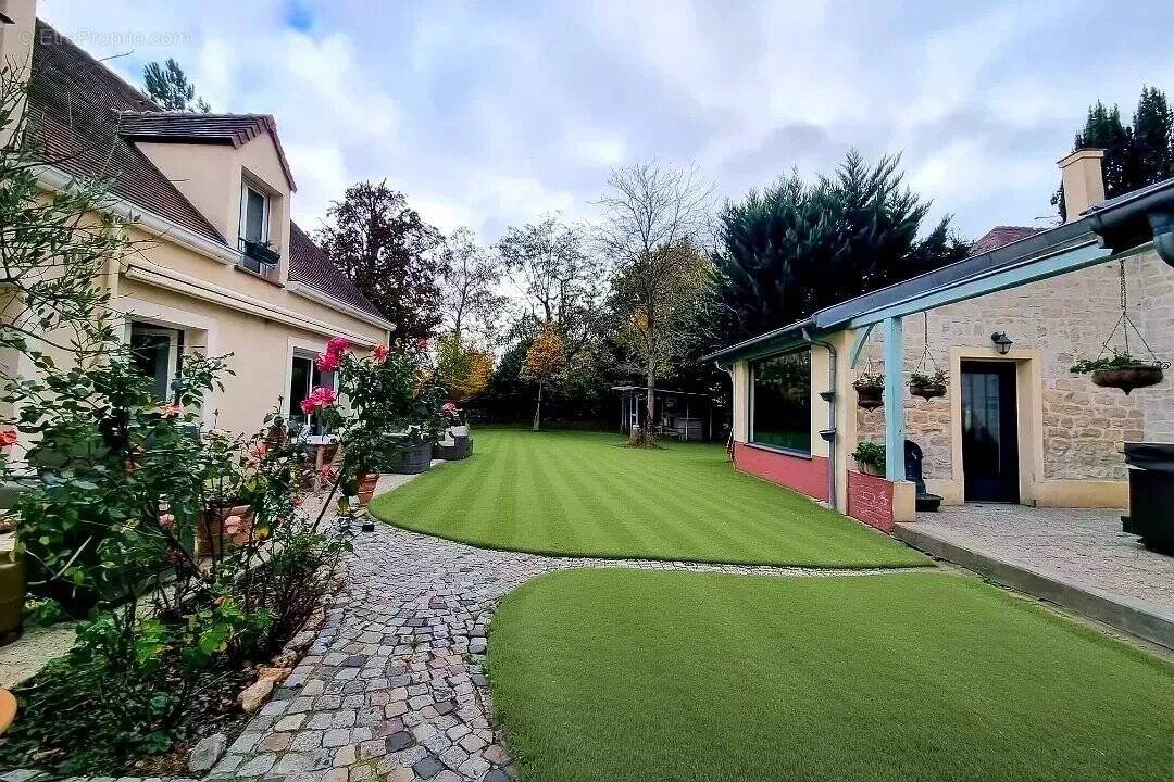 Maison à LE VESINET