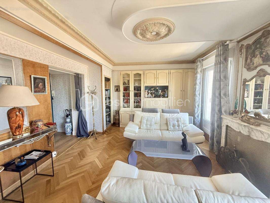  Appartement 5 pièces – 86 m² – Centre-ville de Rennes VUE A 180° Au 6ᵉ étage avec ascenseur - photo 3
