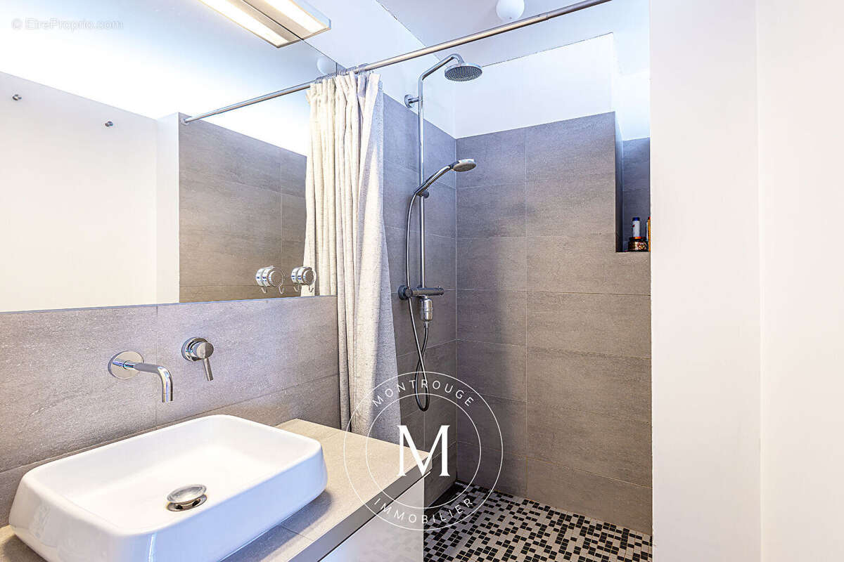 Appartement à MONTROUGE