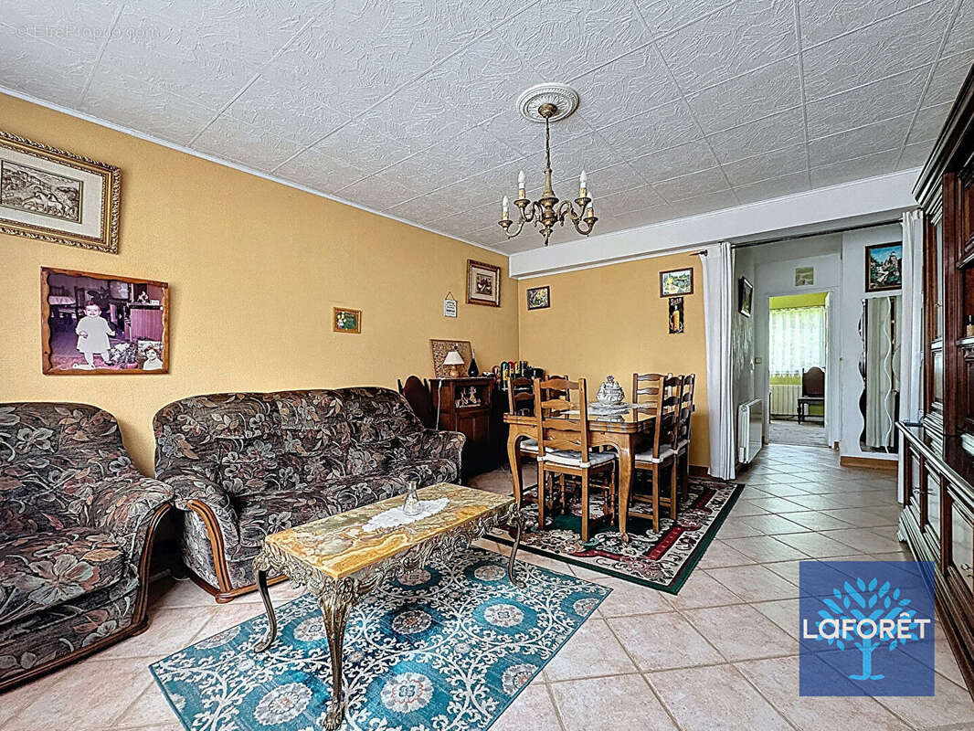 Appartement à CHILLY-MAZARIN