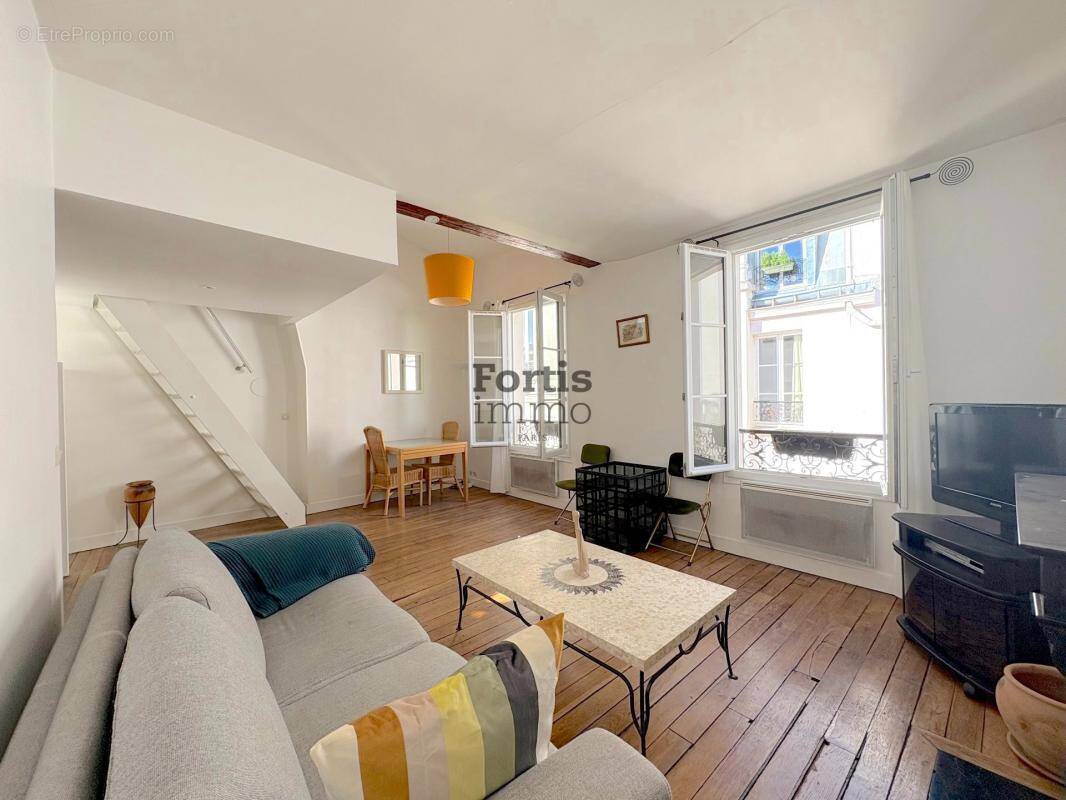 Appartement à PARIS-7E