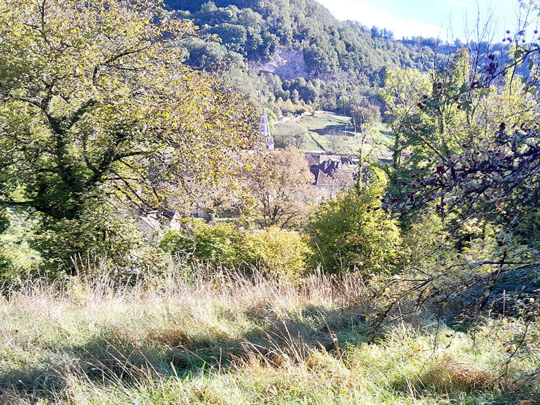 Maison à BAUME-LES-MESSIEURS