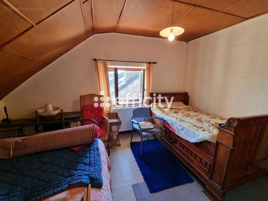 Maison à ALBARET-SAINTE-MARIE