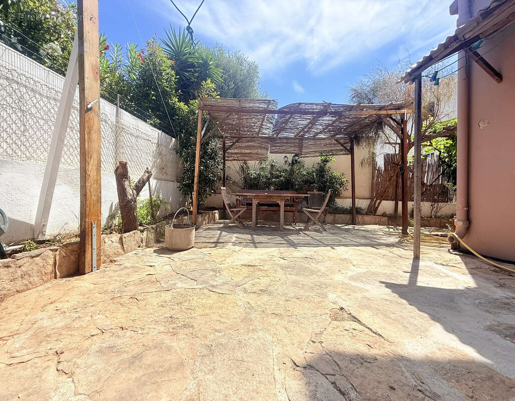 Appartement au premier et dernier étage, avec jardin privatif de 135m2 - photo 17