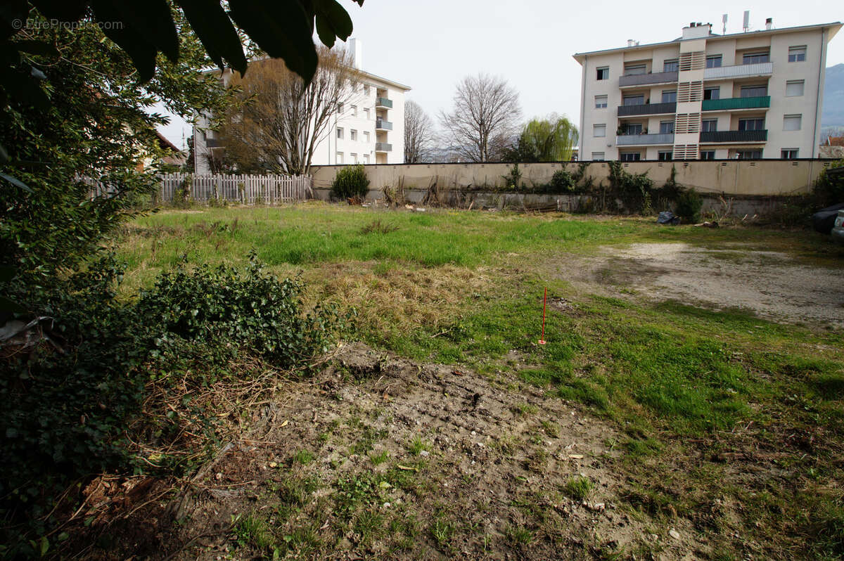 Terrain à AIX-LES-BAINS